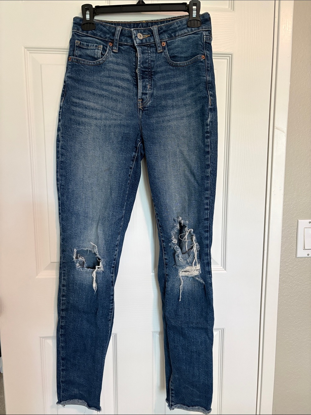 Old Navy Skinny Distressed Dark Blue Jeans